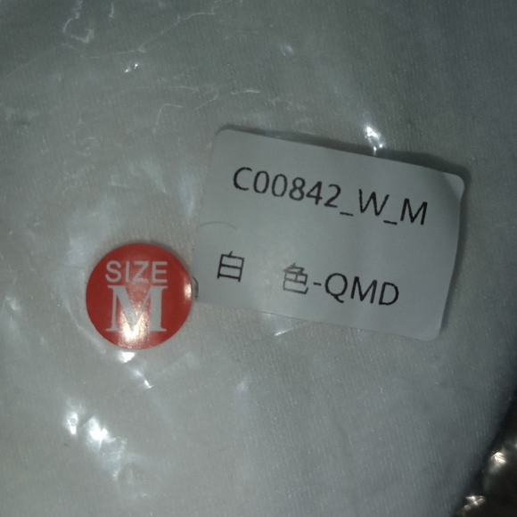 New White V-neck Top - Picture 2 of 7